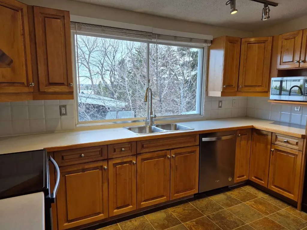 3415 Benton Drive NW Calgary AB T2L1W7