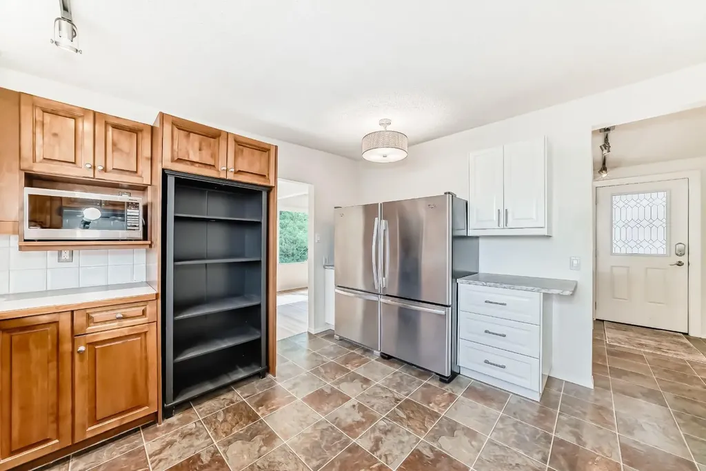3415 Benton Drive NW Calgary AB T2L1W7
