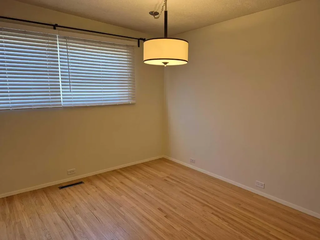 3415 Benton Drive NW Calgary AB T2L1W7
