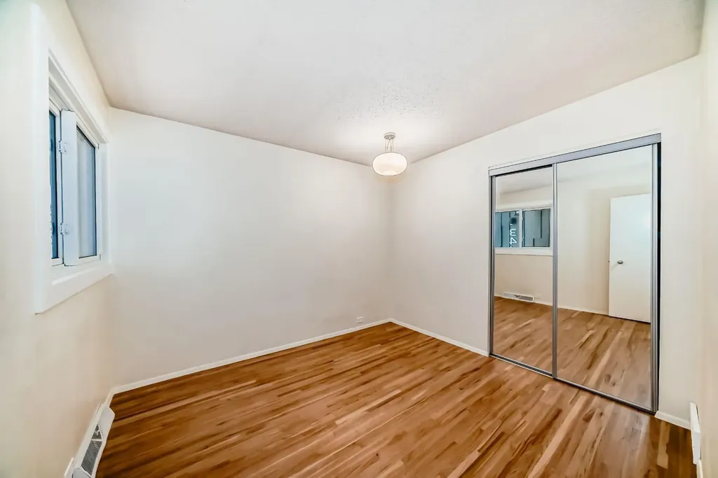 3415 Benton Drive NW Calgary AB T2L1W7