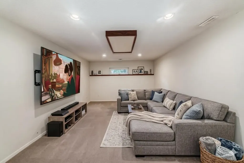 3415 Benton Drive NW Calgary AB T2L1W7