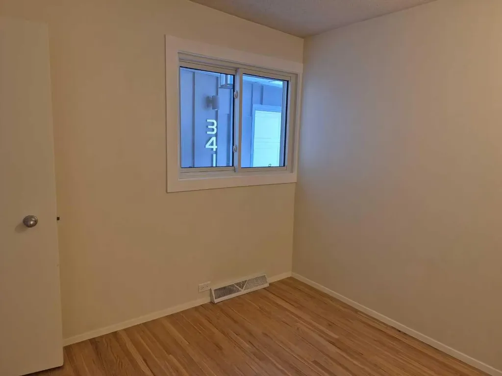 3415 Benton Drive NW Calgary AB T2L1W7