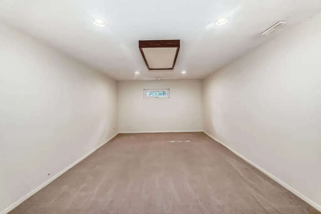 3415 Benton Drive NW Calgary AB T2L1W7