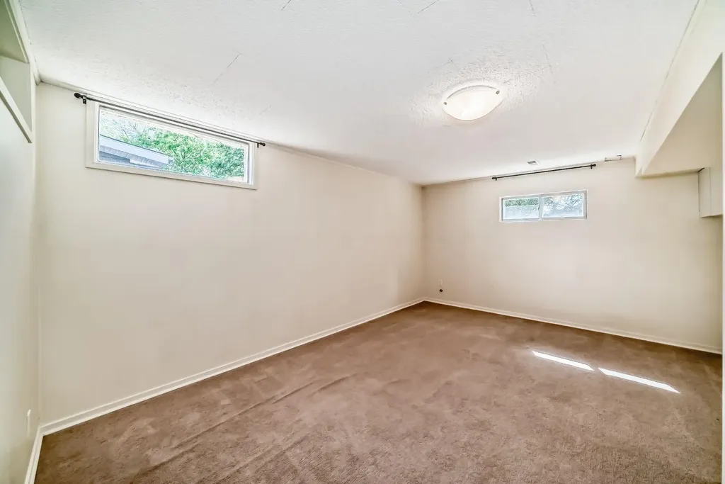 3415 Benton Drive NW Calgary AB T2L1W7