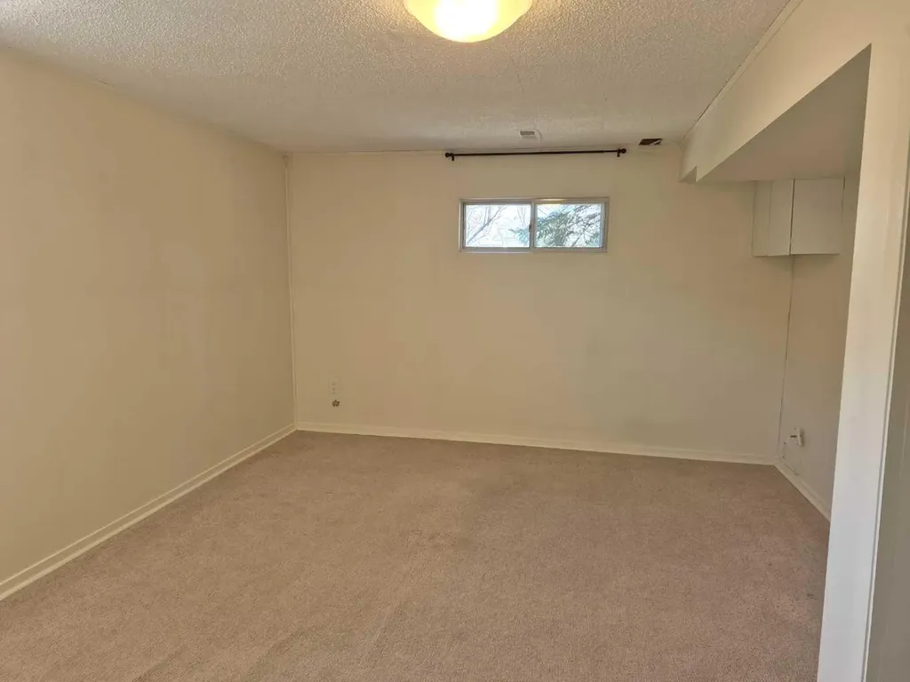 3415 Benton Drive NW Calgary AB T2L1W7