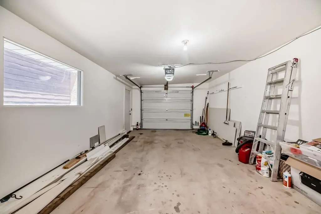 3415 Benton Drive NW Calgary AB T2L1W7