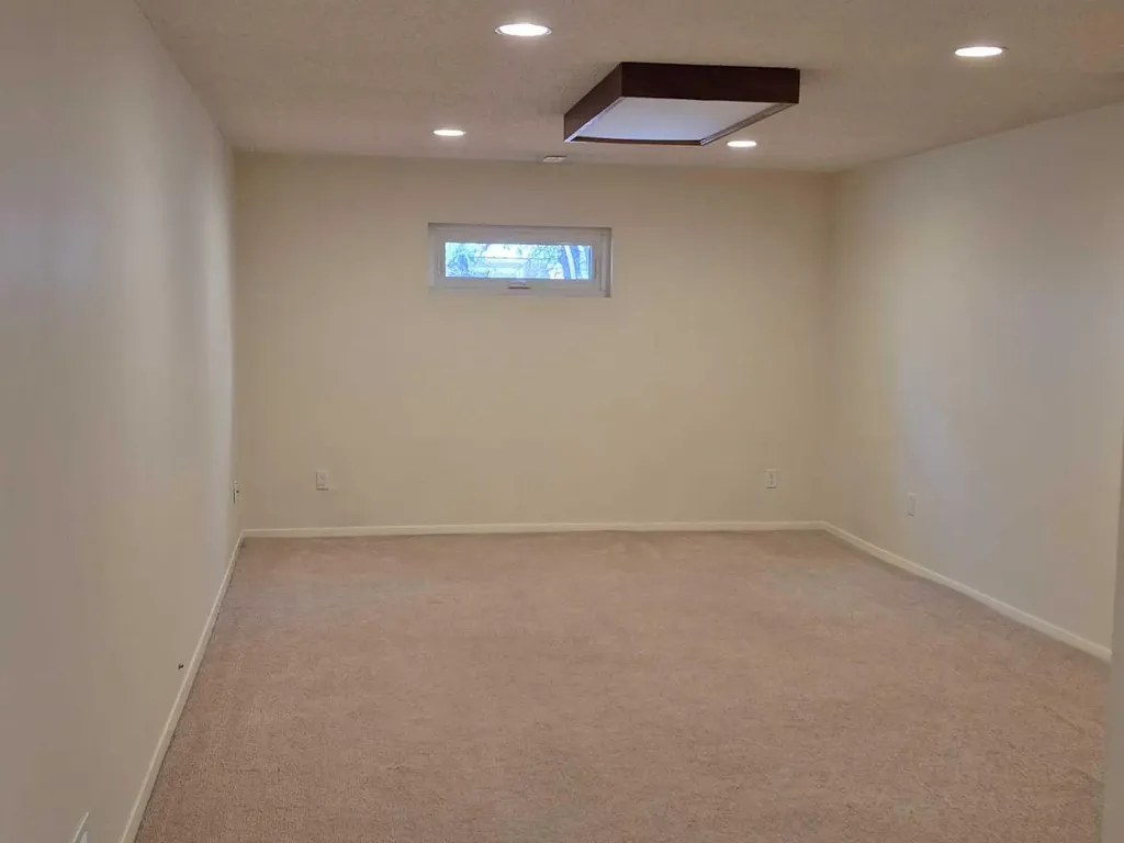 3415 Benton Drive NW Calgary AB T2L1W7