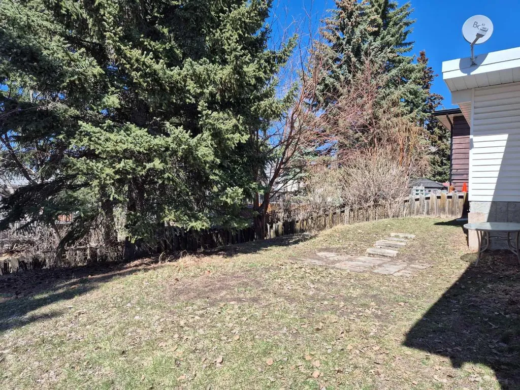 3415 Benton Drive NW Calgary AB T2L1W7