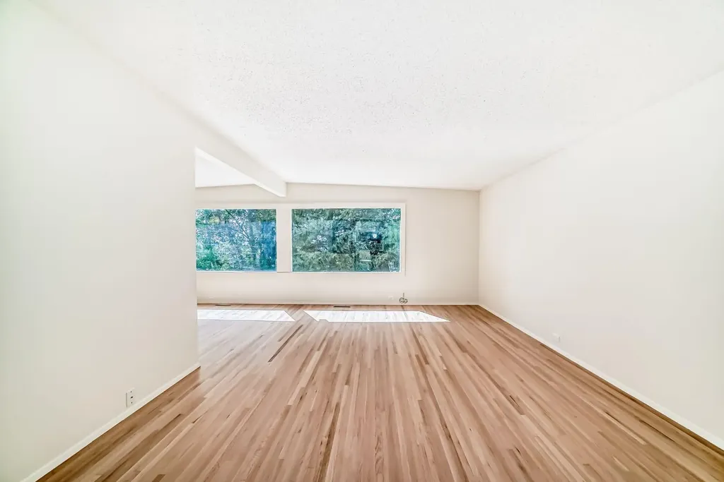 3415 Benton Drive NW Calgary AB T2L1W7