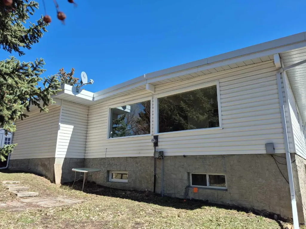 3415 Benton Drive NW Calgary AB T2L1W7