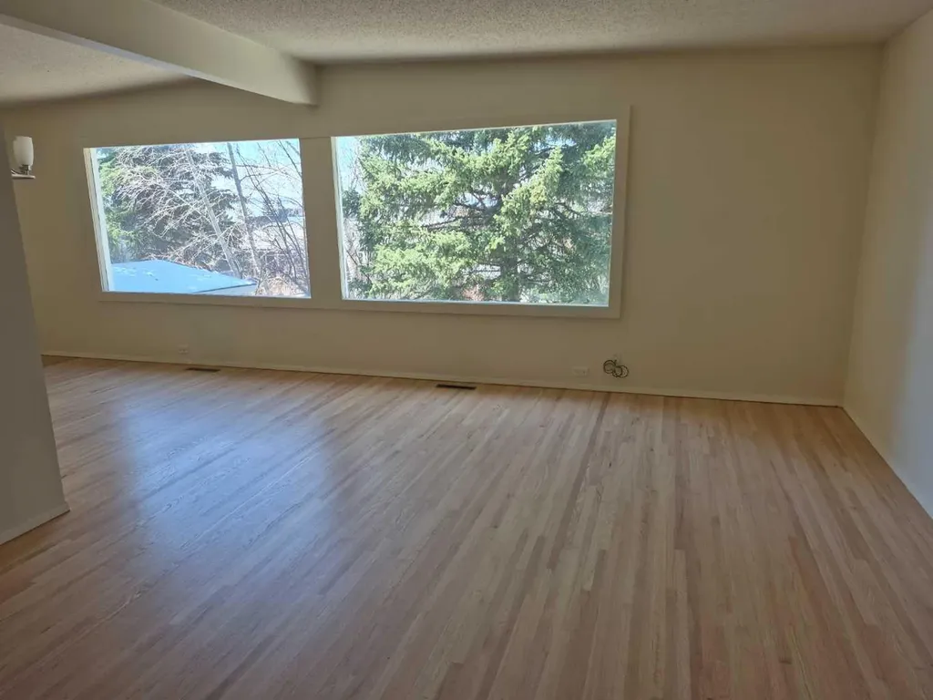 3415 Benton Drive NW Calgary AB T2L1W7