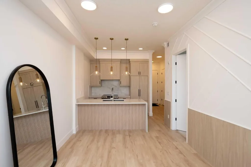 330 Dieppe Drive SW Calgary AB T3E 2L4