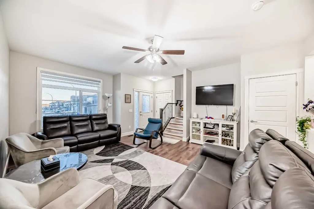 10097 46 Street NE Calgary AB T3J 0Y5