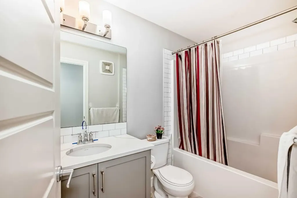 10097 46 Street NE Calgary AB T3J 0Y5