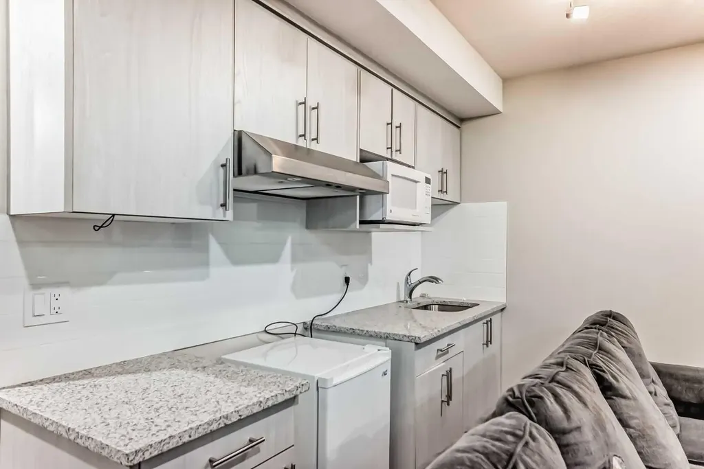 10097 46 Street NE Calgary AB T3J 0Y5