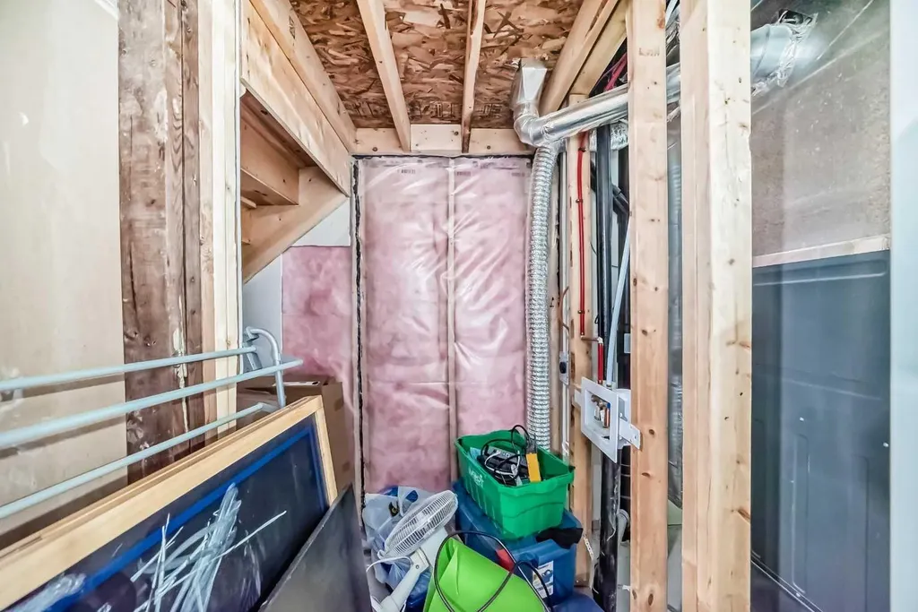 10097 46 Street NE Calgary AB T3J 0Y5