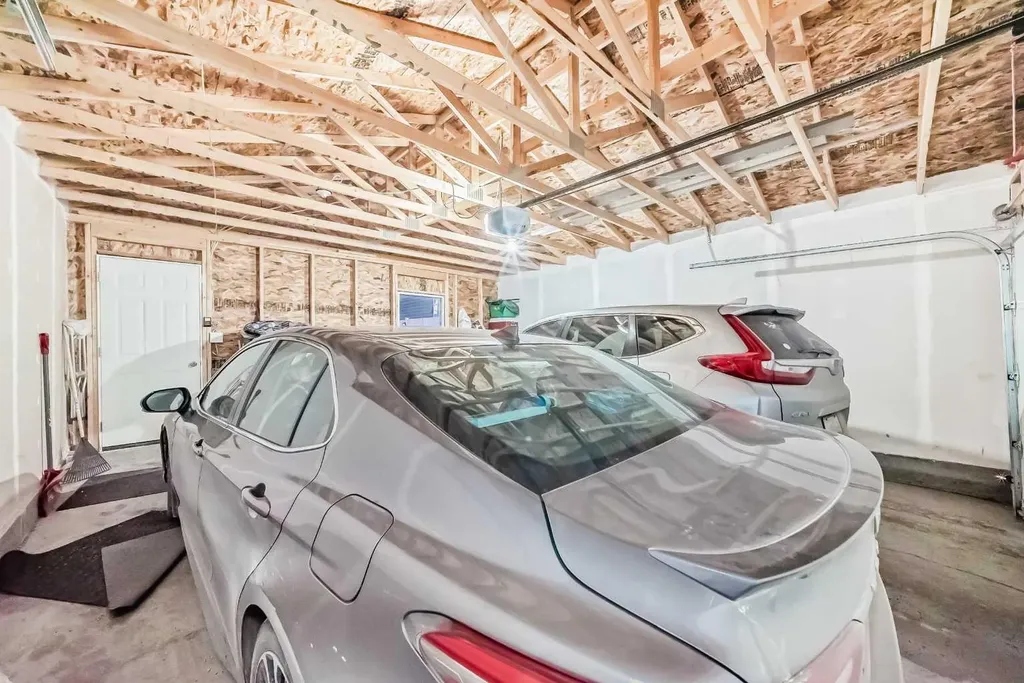 10097 46 Street NE Calgary AB T3J 0Y5