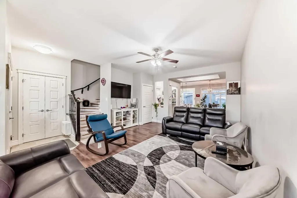 10097 46 Street NE Calgary AB T3J 0Y5