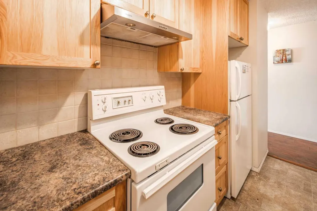 4944 Dalton Drive NW Calgary AB T3A 2E6