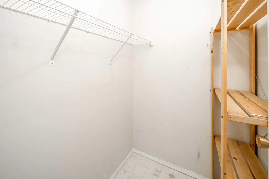 4944 Dalton Drive NW Calgary AB T3A 2E6