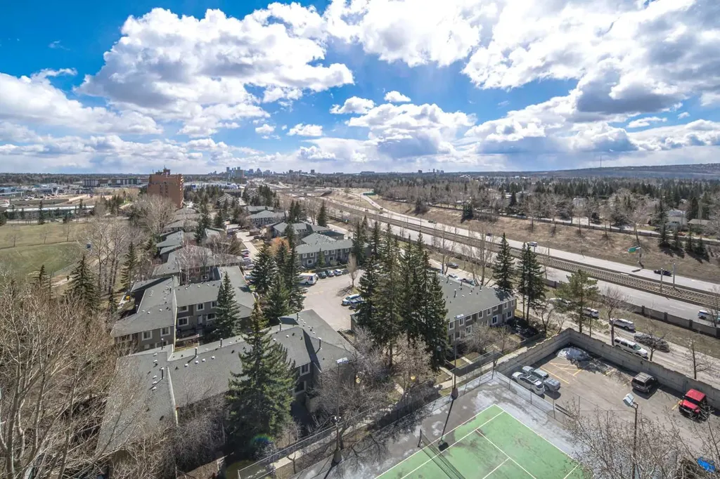 4944 Dalton Drive NW Calgary AB T3A 2E6