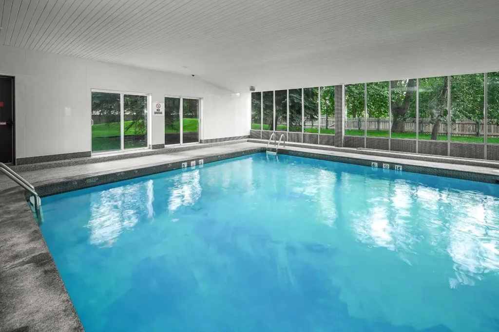 4944 Dalton Drive NW Calgary AB T3A 2E6