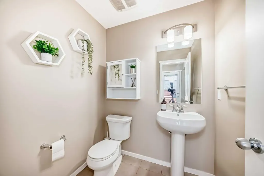 120 Evansridge Court NW Calgary AB T3P 0N2