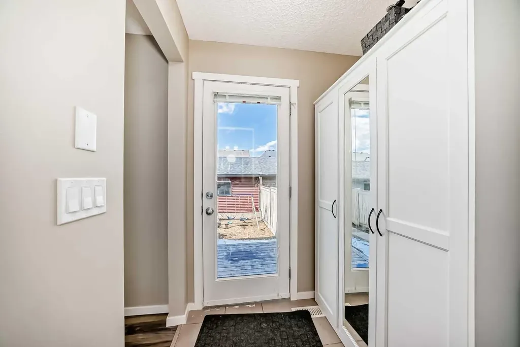 120 Evansridge Court NW Calgary AB T3P 0N2