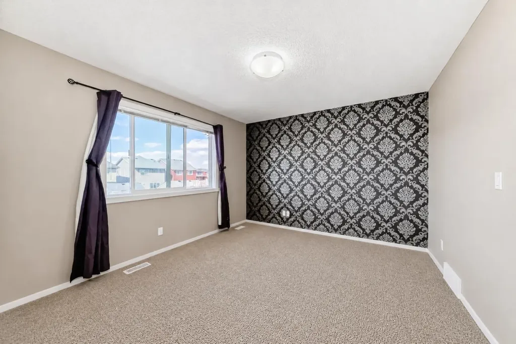 120 Evansridge Court NW Calgary AB T3P 0N2