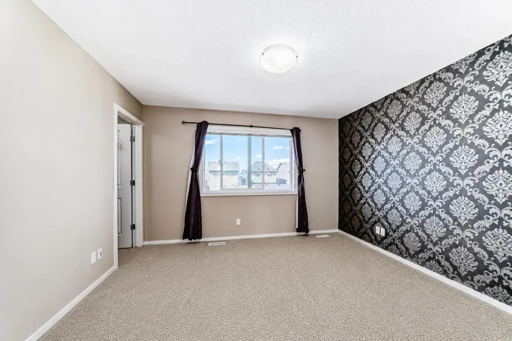 120 Evansridge Court NW Calgary AB T3P 0N2
