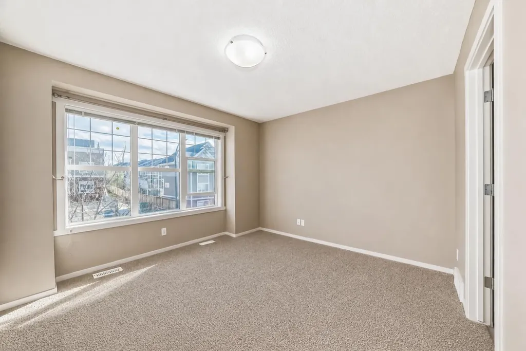 120 Evansridge Court NW Calgary AB T3P 0N2
