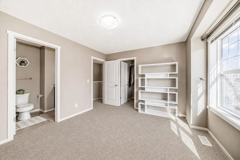 120 Evansridge Court NW Calgary AB T3P 0N2