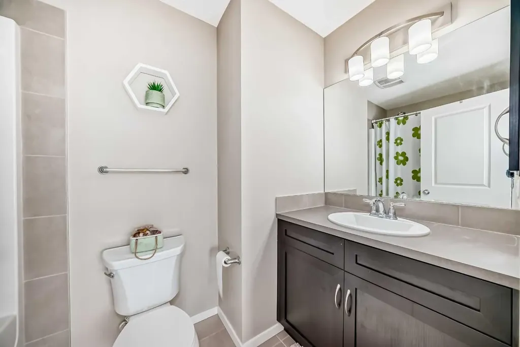 120 Evansridge Court NW Calgary AB T3P 0N2
