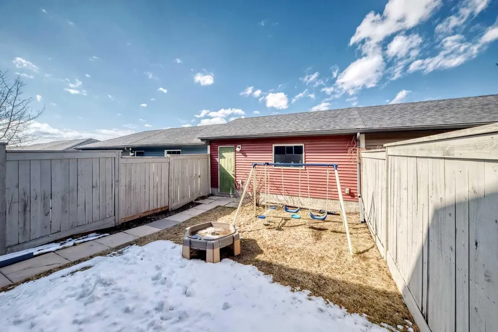 120 Evansridge Court NW Calgary AB T3P 0N2