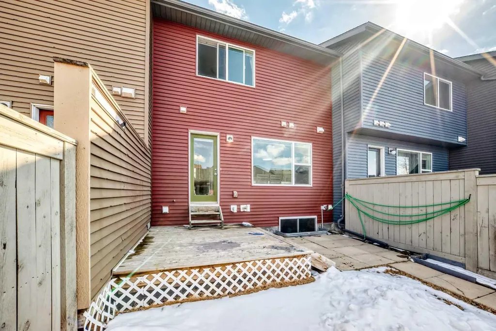 120 Evansridge Court NW Calgary AB T3P 0N2