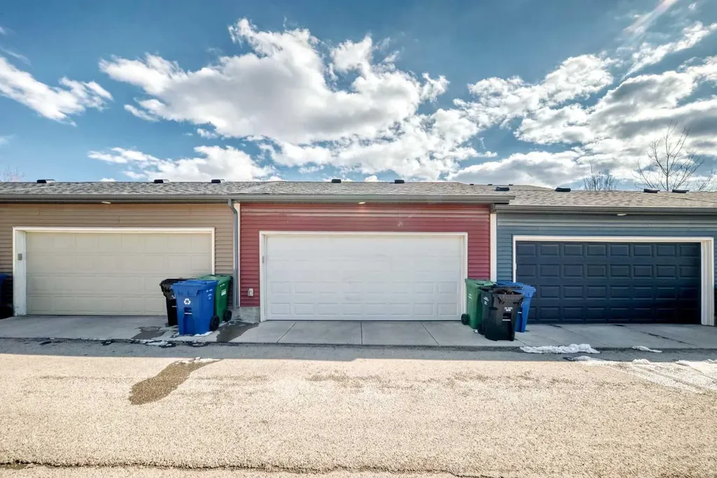 120 Evansridge Court NW Calgary AB T3P 0N2