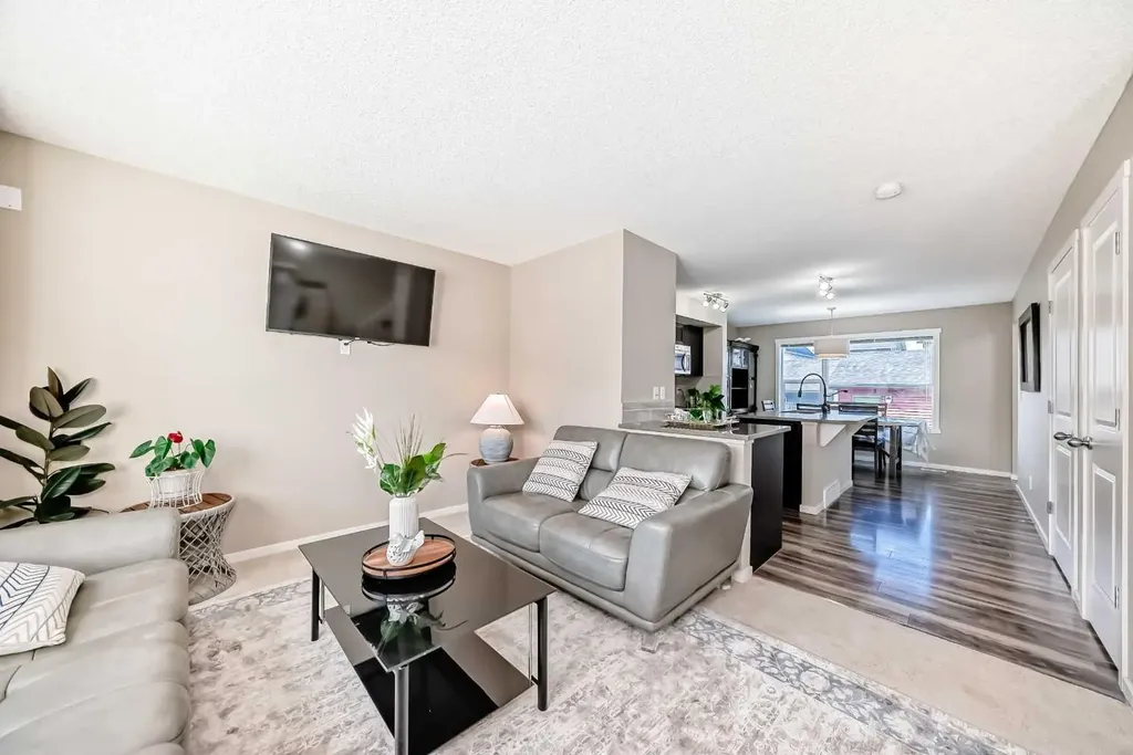 120 Evansridge Court NW Calgary AB T3P 0N2