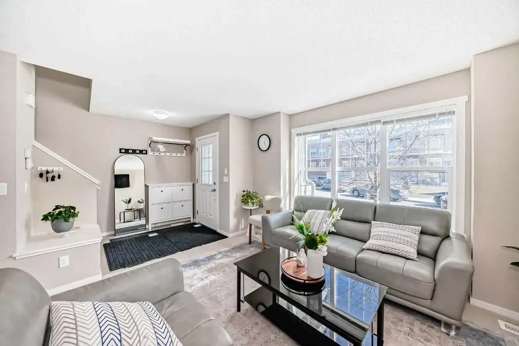 120 Evansridge Court NW Calgary AB T3P 0N2