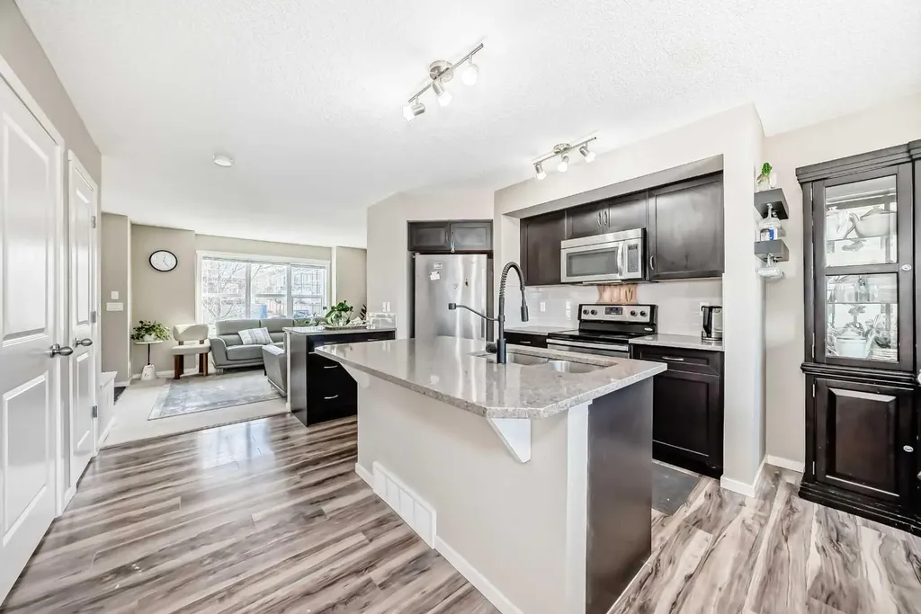 120 Evansridge Court NW Calgary AB T3P 0N2