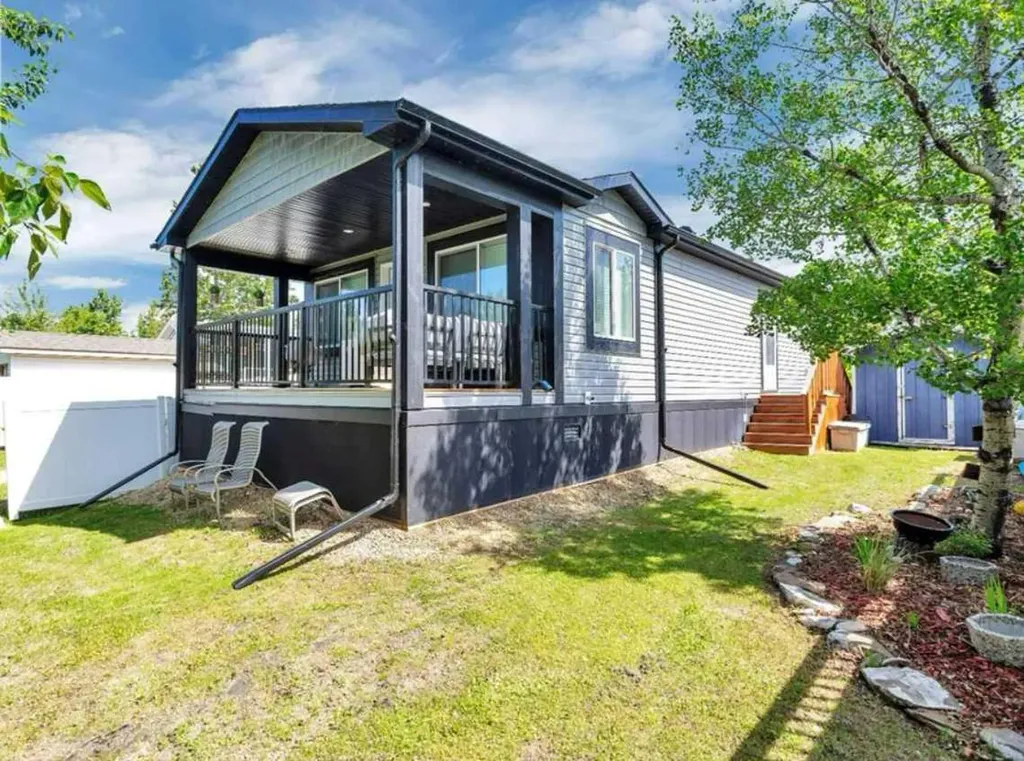 41310 Range Road 282 Rural Lacombe County AB T4L 2N3