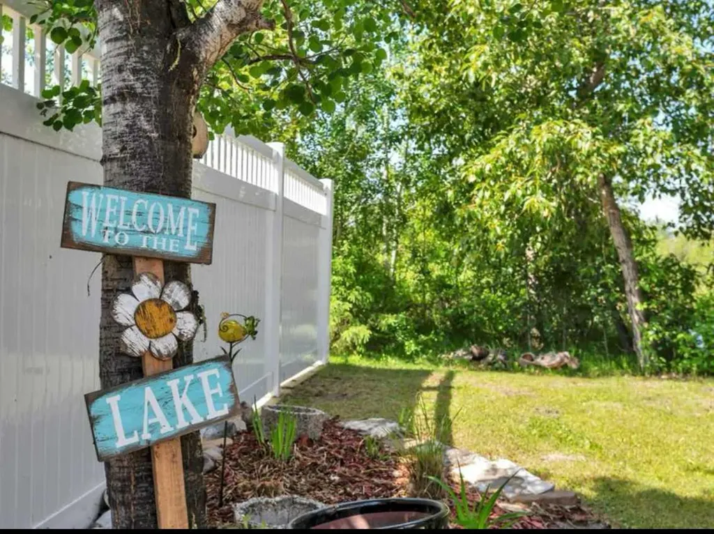 41310 Range Road 282 Rural Lacombe County AB T4L 2N3