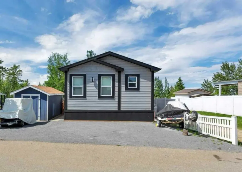 41310 Range Road 282 Rural Lacombe County AB T4L 2N3