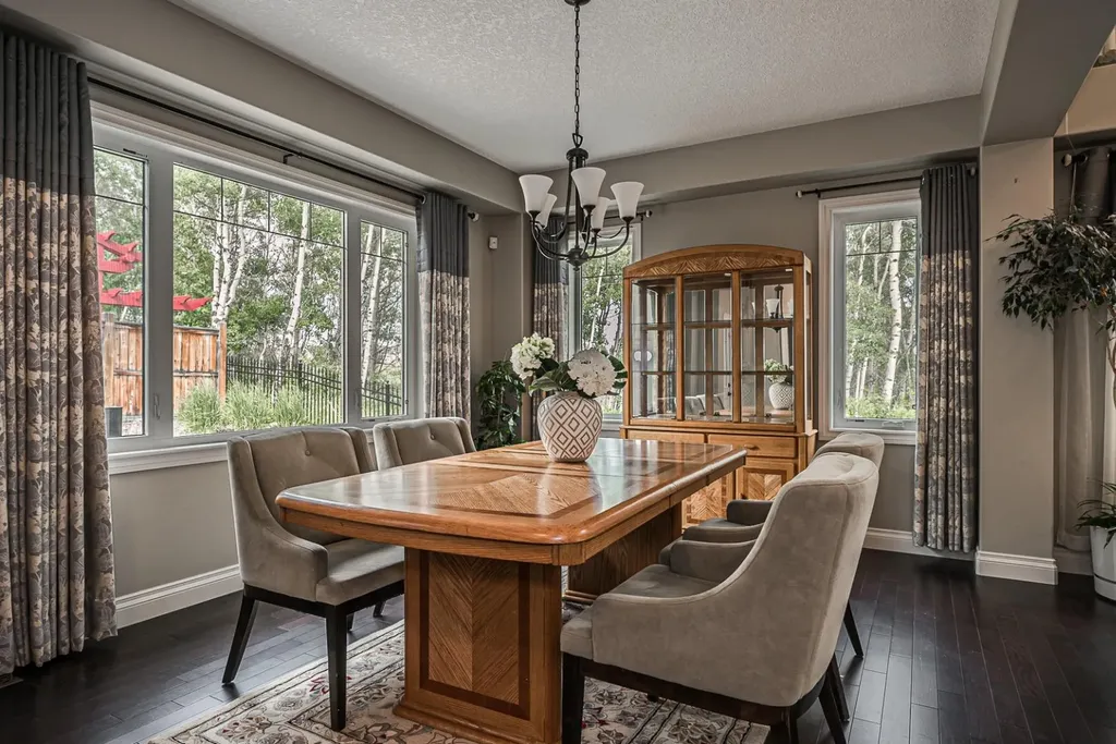 180 Ascot Drive SW Calgary AB T3H 0V2