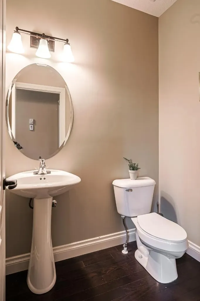 180 Ascot Drive SW Calgary AB T3H 0V2