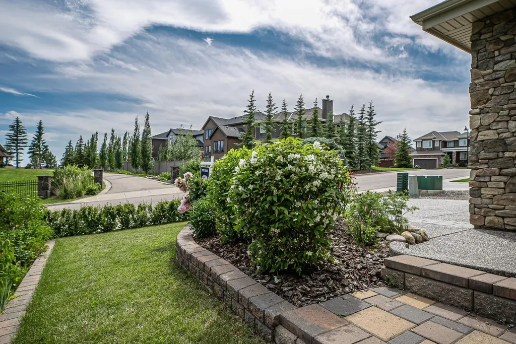 180 Ascot Drive SW Calgary AB T3H 0V2
