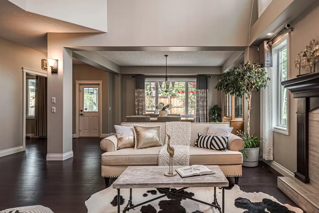 180 Ascot Drive SW Calgary AB T3H 0V2