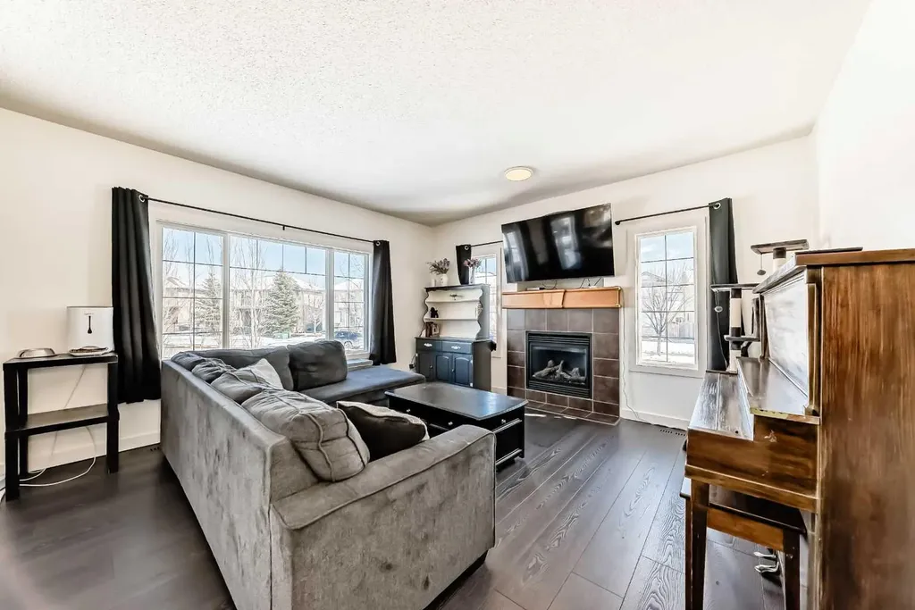 2002 High Country Rise NW High River AB T1V 0C9