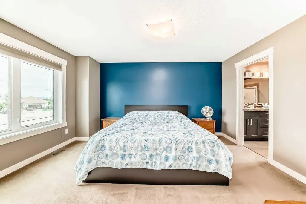 8 Eva Crescent Lacombe AB T4L 1Z2