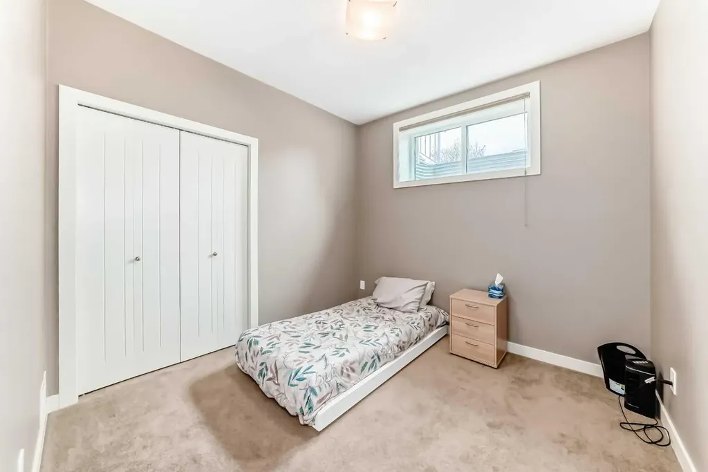 8 Eva Crescent Lacombe AB T4L 1Z2