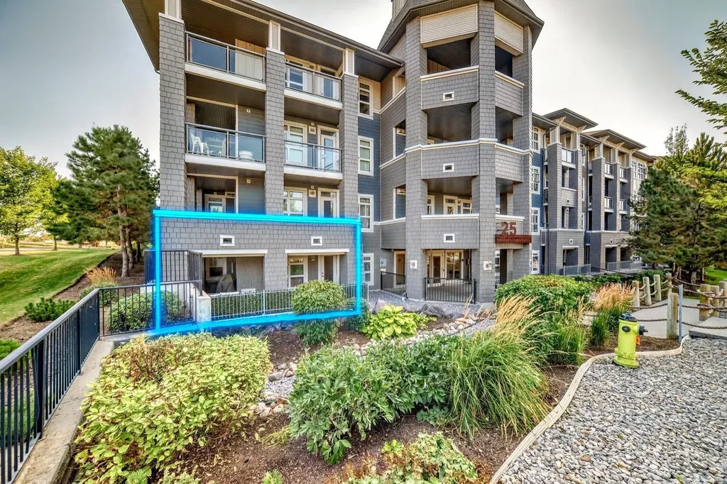 25 Auburn Meadows Avenue SE Calgary AB T3M 2L3